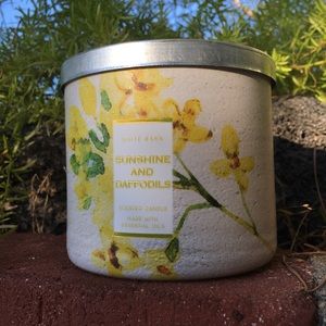 Sunshine and Daffodils Candle Bath Body Works